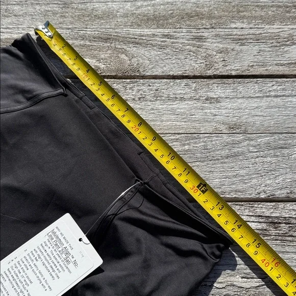 Lululemon Align No-Line Pant 25" Satin size 12 Black NWT - Picture 3 of 5